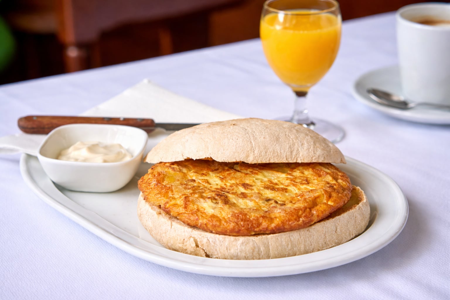 Tortilla de patatas casera del cortijo